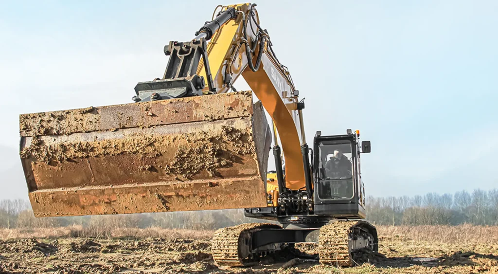 Escavatore Sany SY215C - Heavy Equipment